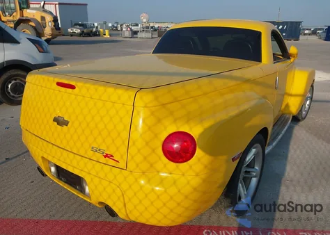 2004 Chevrolet Ssr z USA, uszkodzony, nr VIN 1GCES14P34B108359